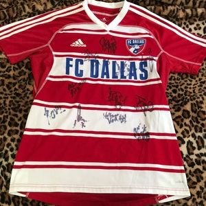 FC DALLAS adult medium autographed jersey